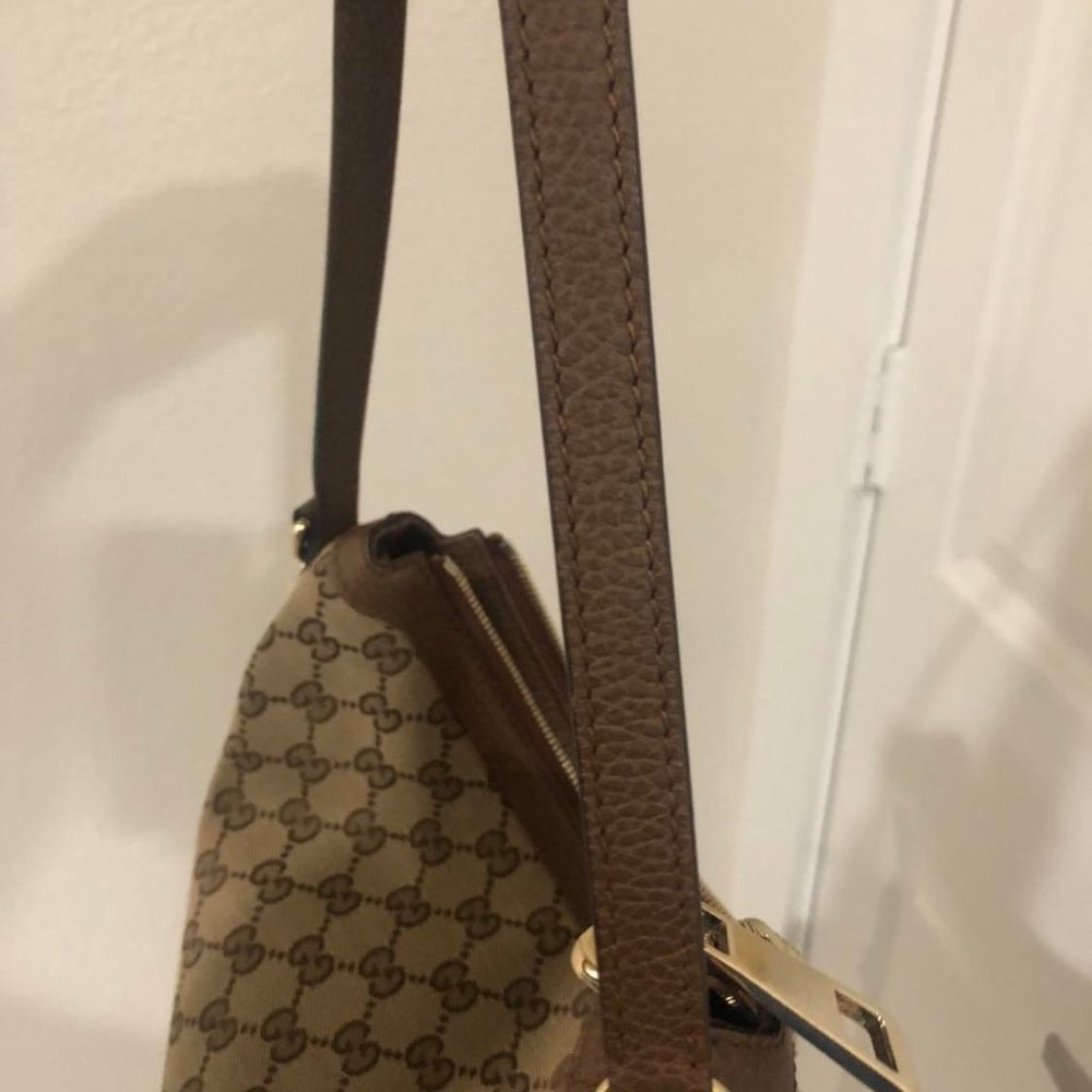 Gucci Bag - Picture 9 of 16